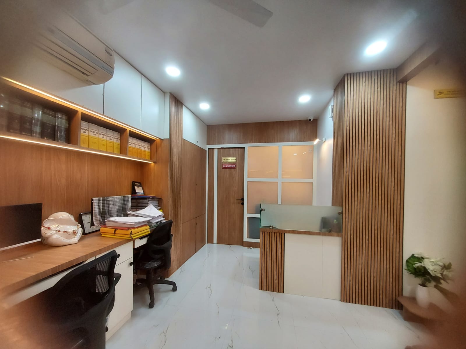 Reception & Consultation Setup